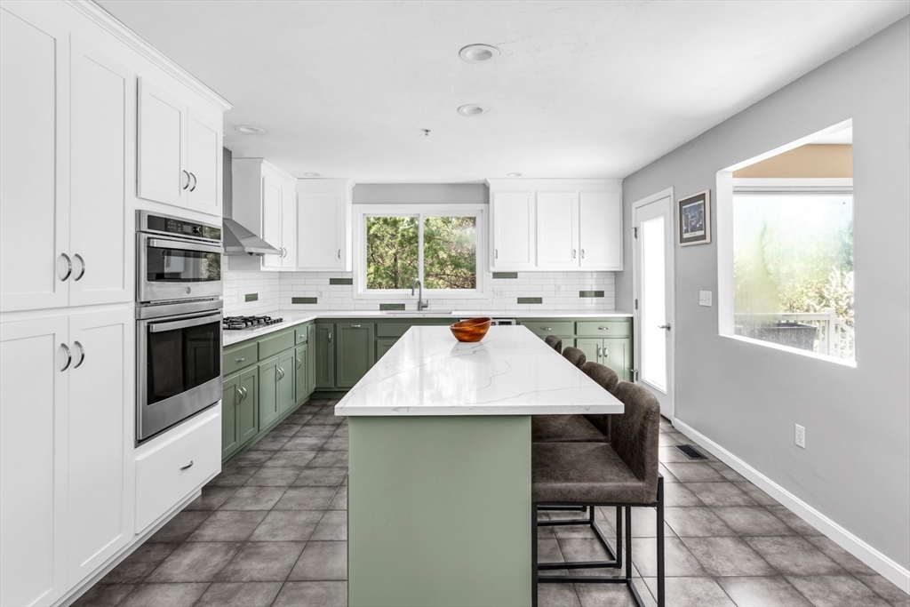 1203 Old Bridge Lane, Bellingham, Massachusetts, 2 Bedrooms Bedrooms, 5 Rooms Rooms,2.5 BathroomsBathrooms,Residential,For Sale,Old Bridge Lane,73513902