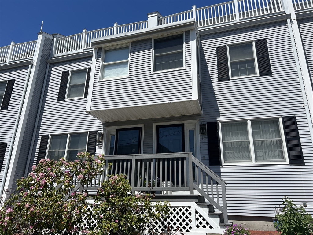 47 Union St, Boston, Massachusetts, 3 Bedrooms Bedrooms, 6 Rooms Rooms,2.5 BathroomsBathrooms,Residential Lease,For Rent,Union St,73513931