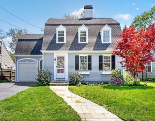57 Sheffield Road, Melrose, Massachusetts, 3 Bedrooms Bedrooms, 9 Rooms Rooms,3 BathroomsBathrooms,Residential,For Sale,Sheffield Road,73513763