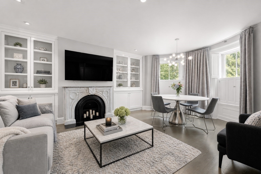 194 W Brookline Street, Boston, Massachusetts, 3 Bedrooms Bedrooms, 5 Rooms Rooms,2 BathroomsBathrooms,Residential,For Sale,W Brookline Street,73514182