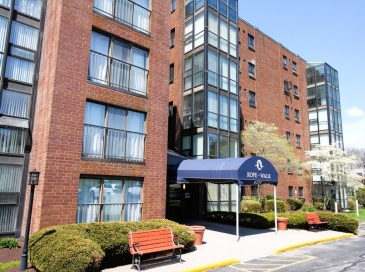 4234 North Main St, Fall River, Massachusetts, 2 Bedrooms Bedrooms, 5 Rooms Rooms,2 BathroomsBathrooms,Residential,For Sale,North Main St,73513926