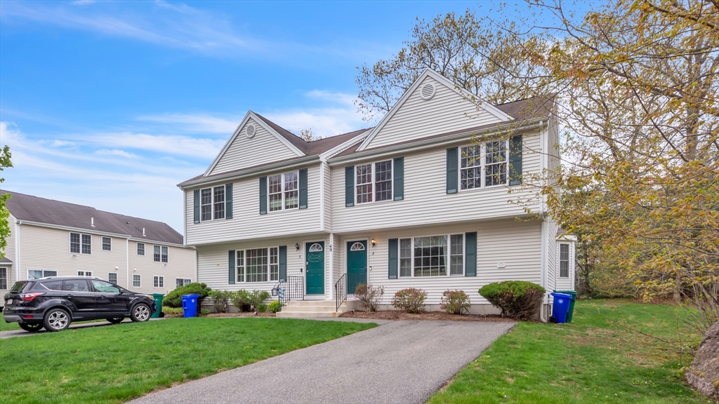 49 Steeple Chase Circle, Attleboro, Massachusetts, 3 Bedrooms Bedrooms, 5 Rooms Rooms,1.5 BathroomsBathrooms,Residential,For Sale,Steeple Chase Circle,73514177