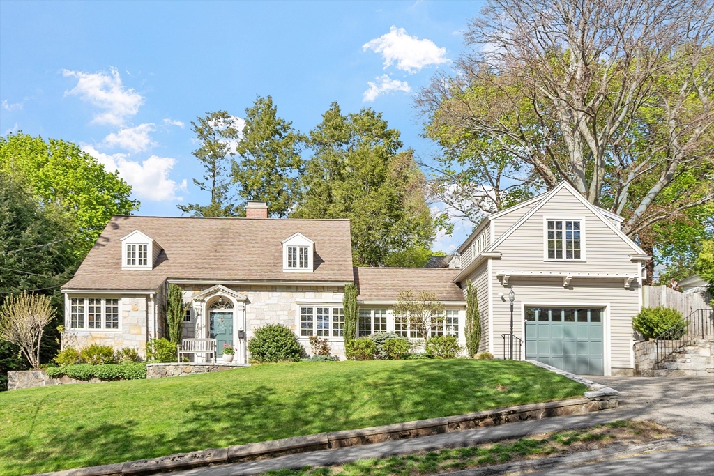 4 Stetson Street, Lexington, Massachusetts, 4 Bedrooms Bedrooms, 8 Rooms Rooms,4 BathroomsBathrooms,Residential,For Sale,Stetson Street,73513978