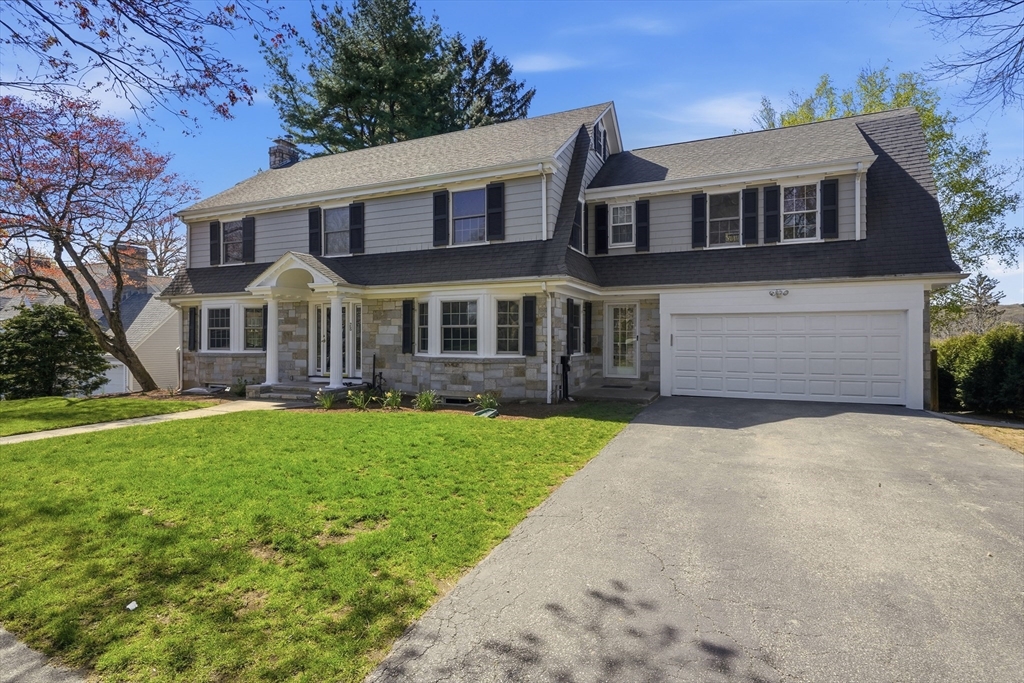 28 Homer Rd, Belmont, Massachusetts, 6 Bedrooms Bedrooms, 17 Rooms Rooms,5.5 BathroomsBathrooms,Residential,For Sale,Homer Rd,73513745