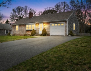 10 Eastover, Dennis, Massachusetts, 3 Bedrooms Bedrooms, 5 Rooms Rooms,2 BathroomsBathrooms,Residential,For Sale,Eastover,73506853