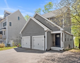 7 Mount Vernon St, Haverhill, Massachusetts, 4 Bedrooms Bedrooms, 7 Rooms Rooms,2 BathroomsBathrooms,Residential,For Sale,Mount Vernon St,73514231