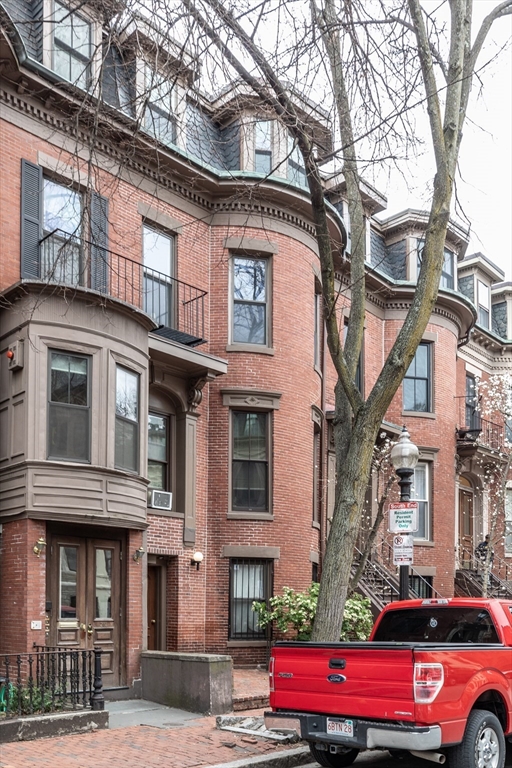 214 W Canton St, Boston, Massachusetts, 2 Bedrooms Bedrooms, 4 Rooms Rooms,1 BathroomBathrooms,Residential Lease,For Rent,W Canton St,73504879