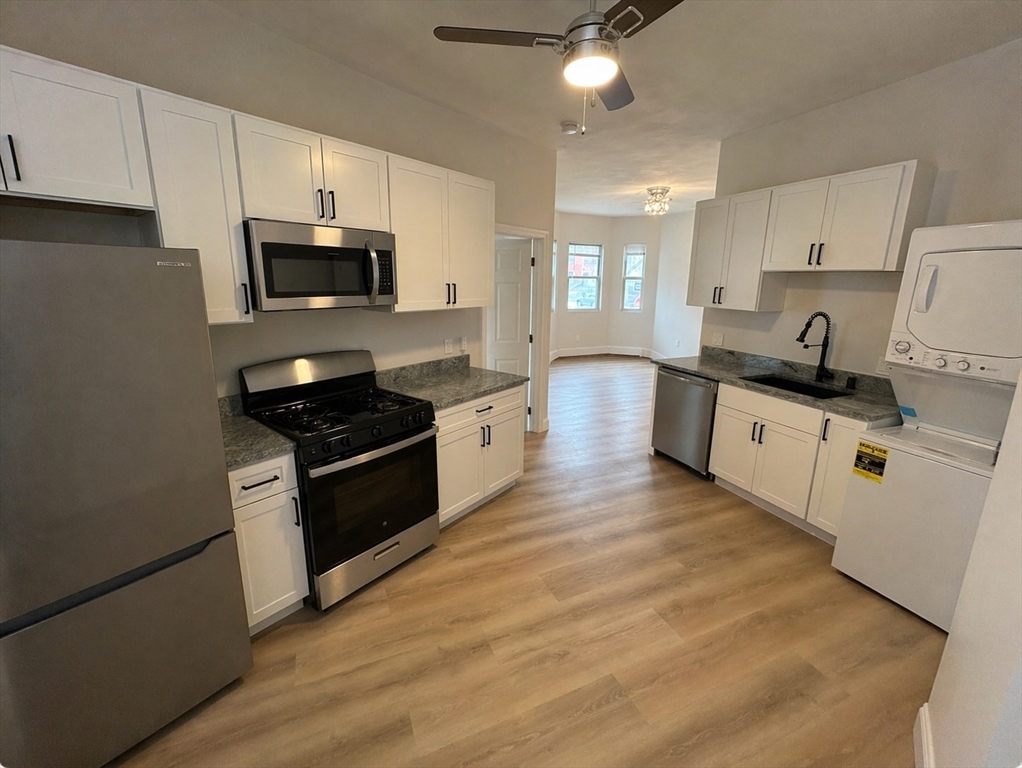 53 White St., Boston, Massachusetts, 3 Bedrooms Bedrooms, 6 Rooms Rooms,1 BathroomBathrooms,Residential Lease,For Rent,White St.,73503822