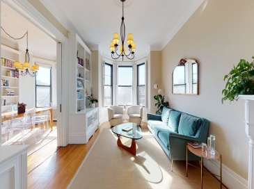 295-297 Beacon Street, Boston, Massachusetts, 2 Bedrooms Bedrooms, 6 Rooms Rooms,2 BathroomsBathrooms,Residential Lease,For Rent,Beacon Street,73491898