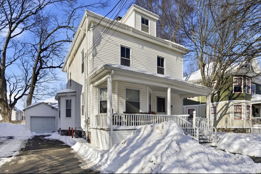 20 Central Ave, Danvers, Massachusetts, 4 Bedrooms Bedrooms, 9 Rooms Rooms,2 BathroomsBathrooms,Residential Income,For Sale,Central Ave,73472487