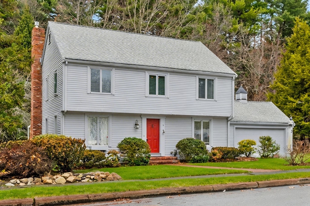 3 Willard Ln, Lynnfield, Massachusetts, 4 Bedrooms Bedrooms, 8 Rooms Rooms,2.5 BathroomsBathrooms,Residential,For Sale,Willard Ln,73485323