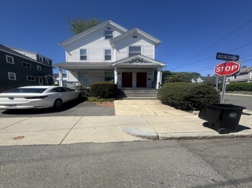 48 Spring, Malden, Massachusetts, 3 Bedrooms Bedrooms, 5 Rooms Rooms,2 BathroomsBathrooms,Residential Lease,For Rent,Spring,73514024