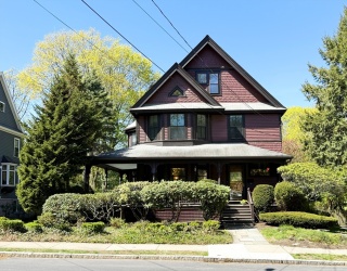 91 Hillside Ave, Newton, Massachusetts, 5 Bedrooms Bedrooms, 9 Rooms Rooms,2.5 BathroomsBathrooms,Residential,For Sale,Hillside Ave,73513962