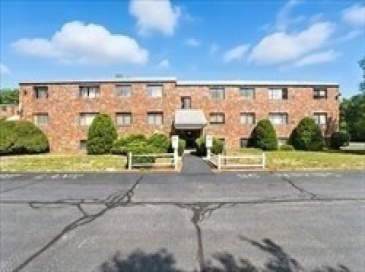 67 Milliken, Franklin, Massachusetts, 1 Bedroom Bedrooms, 3 Rooms Rooms,1 BathroomBathrooms,Residential Lease,For Rent,Milliken,73514027