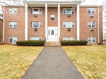 238 Rock St, Norwood, Massachusetts, 2 Bedrooms Bedrooms, 4 Rooms Rooms,1 BathroomBathrooms,Residential Lease,For Rent,Rock St,73514176 238 Rock St, Norwood, Massachusetts, 2 Bedrooms Bedrooms, 4 Rooms Rooms,1 BathroomBathrooms,Residential Lease,For Rent,Rock St,73514176