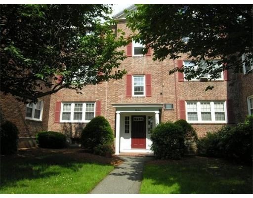 13 Dexter, Malden, Massachusetts, 2 Bedrooms Bedrooms, 4 Rooms Rooms,1 BathroomBathrooms,Residential Lease,For Rent,Dexter,73514232