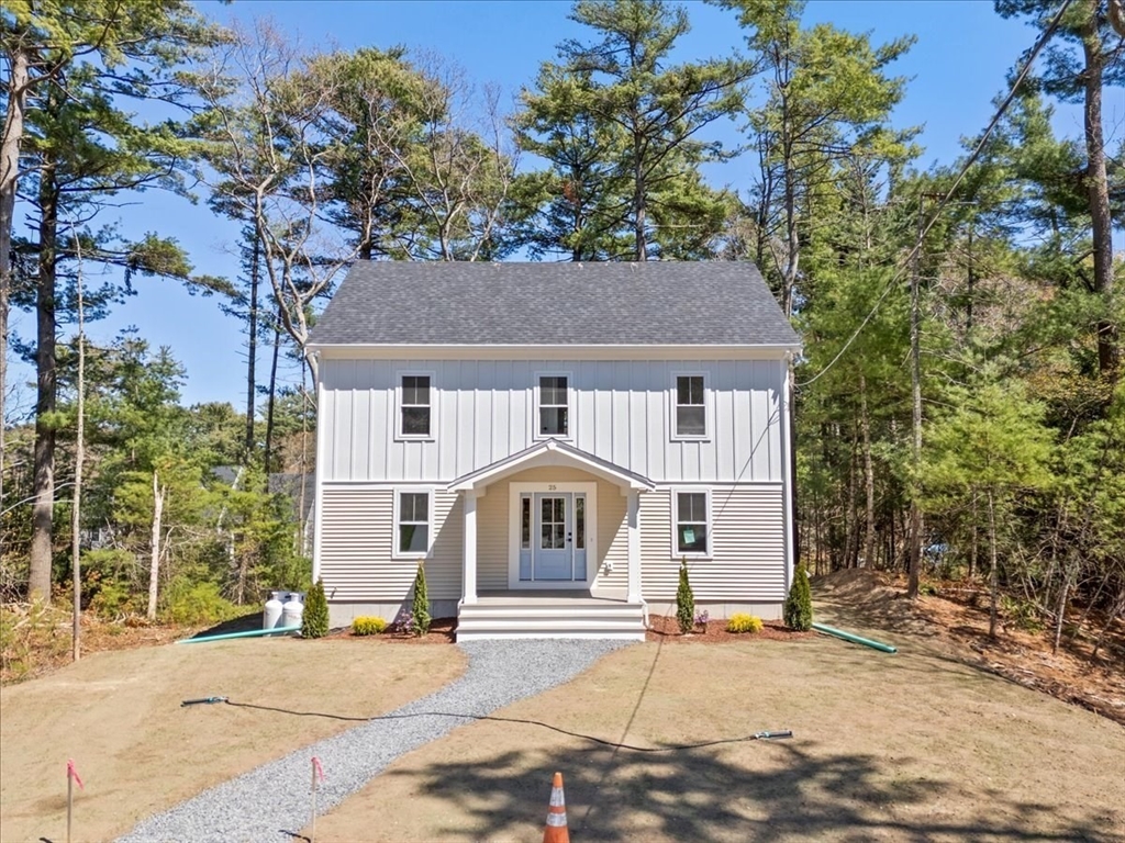 25 Lynn St, Marshfield, Massachusetts, 3 Bedrooms Bedrooms, 8 Rooms Rooms,2.5 BathroomsBathrooms,Residential,For Sale,Lynn St,73514240