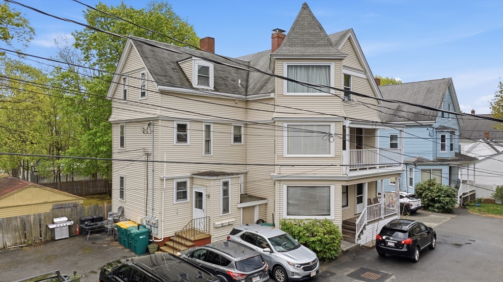 6 Richmond Park, Woburn, Massachusetts, 7 Bedrooms Bedrooms, 19 Rooms Rooms,3 BathroomsBathrooms,Residential Income,For Sale,Richmond Park,73514254