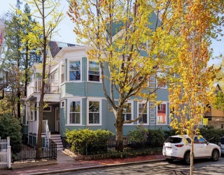 6 Shepard Street, Cambridge, Massachusetts, 2 Bedrooms Bedrooms, 4 Rooms Rooms,1 BathroomBathrooms,Residential,For Sale,Shepard Street,73514220