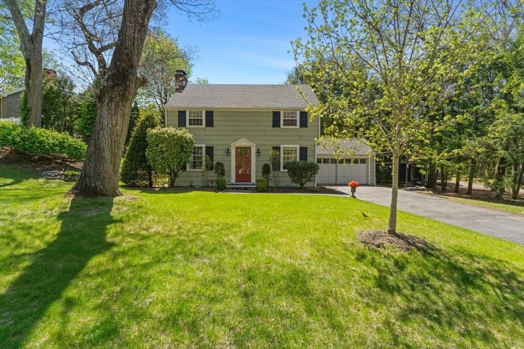 34 Sheridan Rd, Wellesley, Massachusetts, 3 Bedrooms Bedrooms, 6 Rooms Rooms,1.5 BathroomsBathrooms,Residential,For Sale,Sheridan Rd,73513882