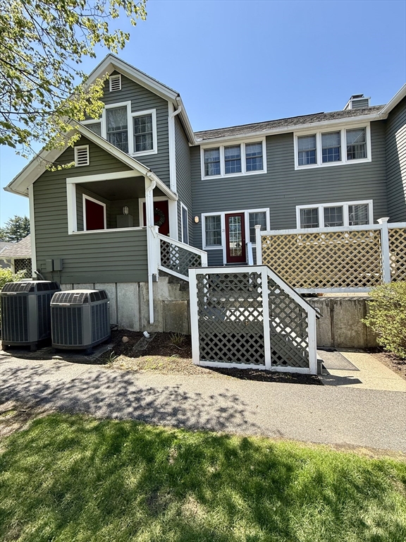 21 Amity Place, Amherst, Massachusetts, 3 Bedrooms Bedrooms, 6 Rooms Rooms,2 BathroomsBathrooms,Residential,For Sale,Amity Place,73514015