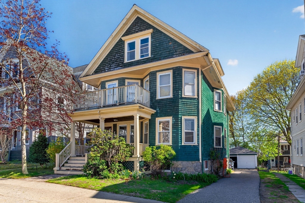 69 Bradfield Ave, Boston, Massachusetts, 2 Bedrooms Bedrooms, 5 Rooms Rooms,1 BathroomBathrooms,Residential,For Sale,Bradfield Ave,73514278