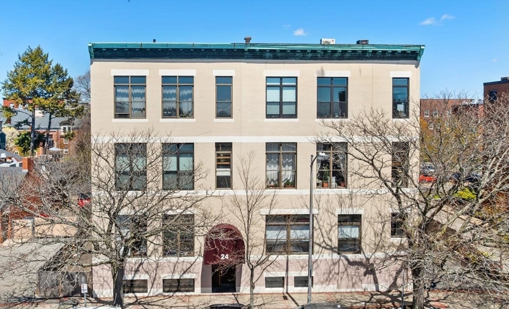 24 Norman Street, Salem, Massachusetts, 1 Bedroom Bedrooms, 3 Rooms Rooms,1 BathroomBathrooms,Residential,For Sale,Norman Street,73514087