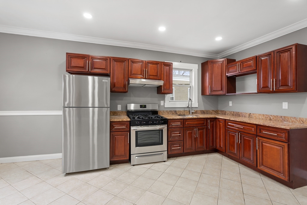 97 Welles Ave, Boston, Massachusetts, 3 Bedrooms Bedrooms, 5 Rooms Rooms,1 BathroomBathrooms,Residential Lease,For Rent,Welles Ave,73514595