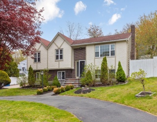 240 Grove St, Randolph, Massachusetts, 3 Bedrooms Bedrooms, 11 Rooms Rooms,2.5 BathroomsBathrooms,Residential,For Sale,Grove St,73514510