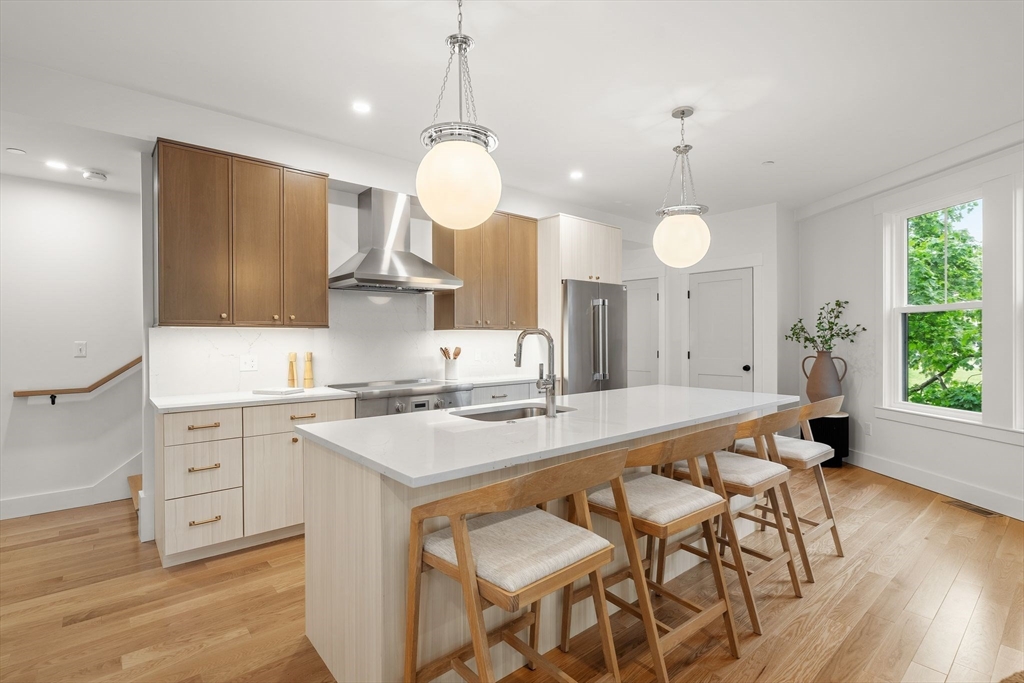 6 Dellmore Road, Boston, Massachusetts, 3 Bedrooms Bedrooms, 5 Rooms Rooms,2.5 BathroomsBathrooms,Residential,For Sale,Dellmore Road,73514603