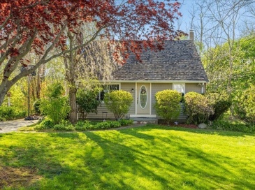 1 New Water St, Middleboro, Massachusetts, 3 Bedrooms Bedrooms, 6 Rooms Rooms,2 BathroomsBathrooms,Residential,For Sale,New Water St,73507947