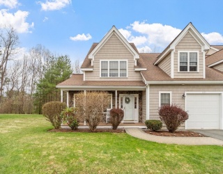 53 Baldwin Rd, Billerica, Massachusetts, 3 Bedrooms Bedrooms, 8 Rooms Rooms,2.5 BathroomsBathrooms,Residential,For Sale,Baldwin Rd,73512891