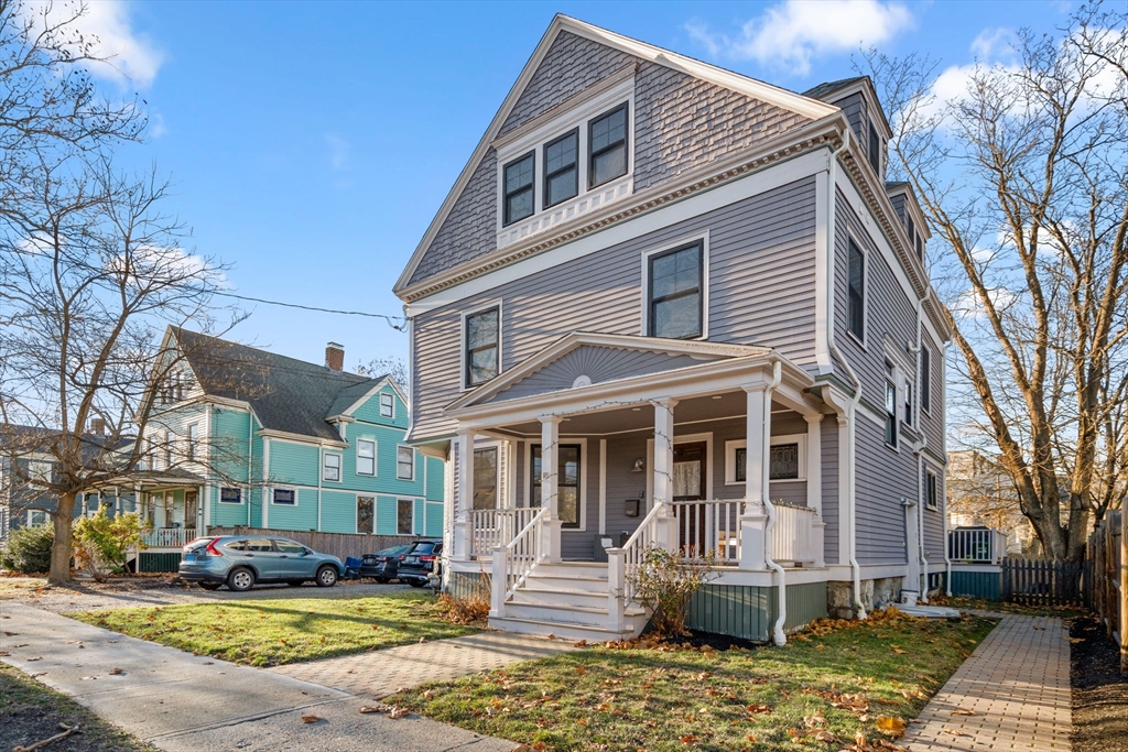 18 Wyman Street, Arlington, Massachusetts, 1 Bedroom Bedrooms, 4 Rooms Rooms,1 BathroomBathrooms,Residential Lease,For Rent,Wyman Street,73514352