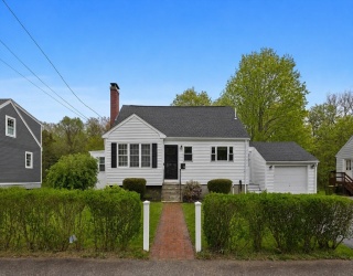 79 Shaw St, Weymouth, Massachusetts, 3 Bedrooms Bedrooms, 8 Rooms Rooms,2 BathroomsBathrooms,Residential,For Sale,Shaw St,73514618