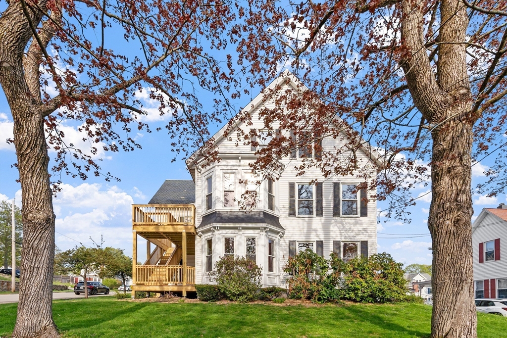 73 Cherry St, Gardner, Massachusetts, 7 Bedrooms Bedrooms, 15 Rooms Rooms,2 BathroomsBathrooms,Residential Income,For Sale,Cherry St,73514359