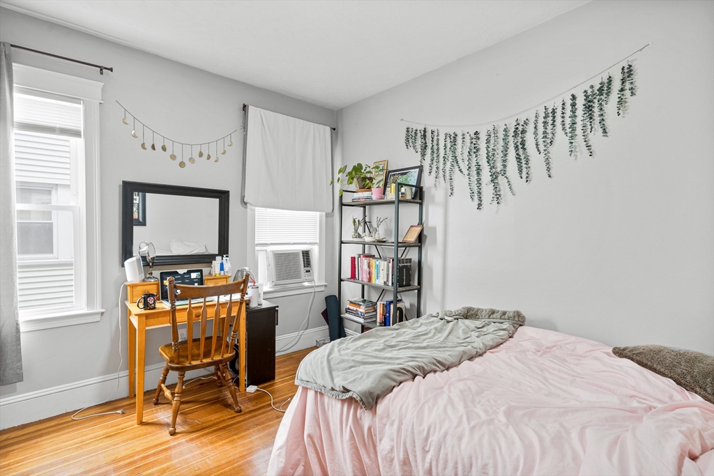 79 Saxton Street, Boston, Massachusetts, 4 Bedrooms Bedrooms, 6 Rooms Rooms,1.5 BathroomsBathrooms,Residential Lease,For Rent,Saxton Street,73514630