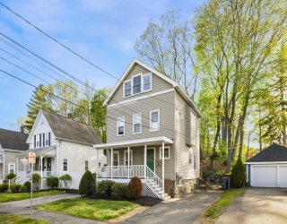 3 Walnut St, Wakefield, Massachusetts, 3 Bedrooms Bedrooms, 9 Rooms Rooms,2 BathroomsBathrooms,Residential Income,For Sale,Walnut St,73514363