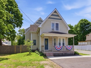107 Plain Street, Braintree, Massachusetts, 2 Bedrooms Bedrooms, 4 Rooms Rooms,1 BathroomBathrooms,Residential Lease,For Rent,Plain Street,73514367