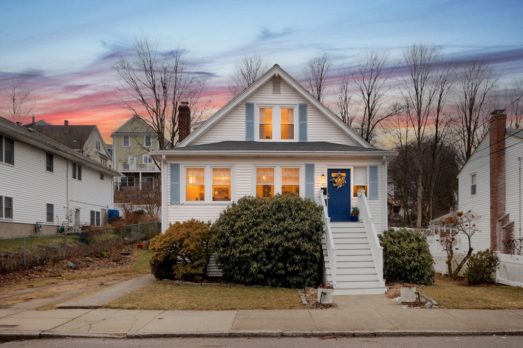 83 Orange Street, Boston, Massachusetts, 3 Bedrooms Bedrooms, 7 Rooms Rooms,1 BathroomBathrooms,Residential Lease,For Rent,Orange Street,73514374