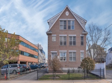 287 Everett St., Boston, Massachusetts, 2 Bedrooms Bedrooms, 5 Rooms Rooms,3 BathroomsBathrooms,Residential,For Sale,Everett St.,73514380 287 Everett St., Boston, Massachusetts, 2 Bedrooms Bedrooms, 5 Rooms Rooms,3 BathroomsBathrooms,Residential,For Sale,Everett St.,73514380