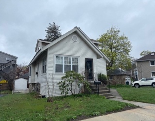 47 Carlisle Street, Worcester, Massachusetts, 3 Bedrooms Bedrooms, 6 Rooms Rooms,1.5 BathroomsBathrooms,Residential,For Sale,Carlisle Street,73514010
