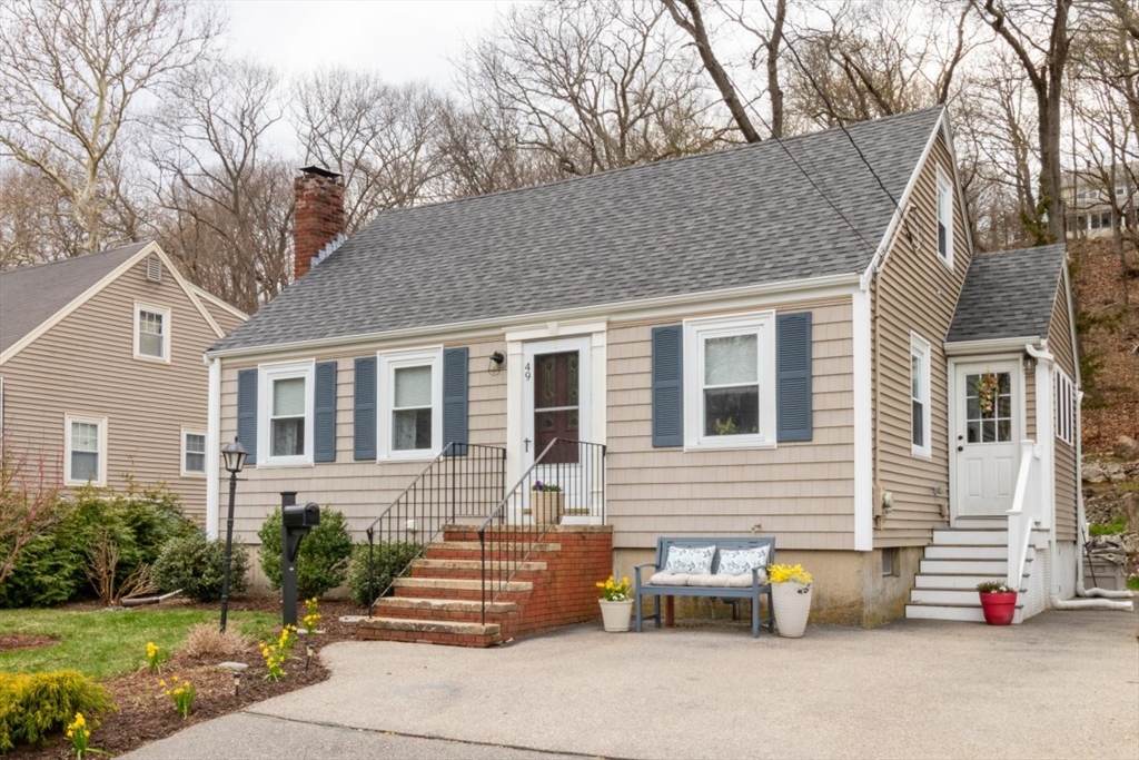 49 Brookside Rd, Braintree, Massachusetts, 3 Bedrooms Bedrooms, 6 Rooms Rooms,1.5 BathroomsBathrooms,Residential,For Sale,Brookside Rd,73514261