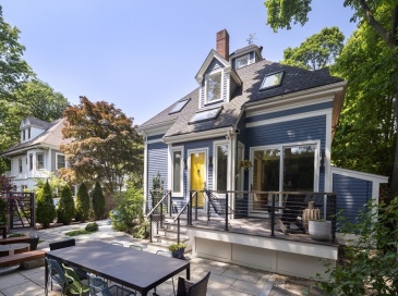 7 Stetson Street, Brookline, Massachusetts, 4 Bedrooms Bedrooms, 7 Rooms Rooms,2.5 BathroomsBathrooms,Residential,For Sale,Stetson Street,73514639