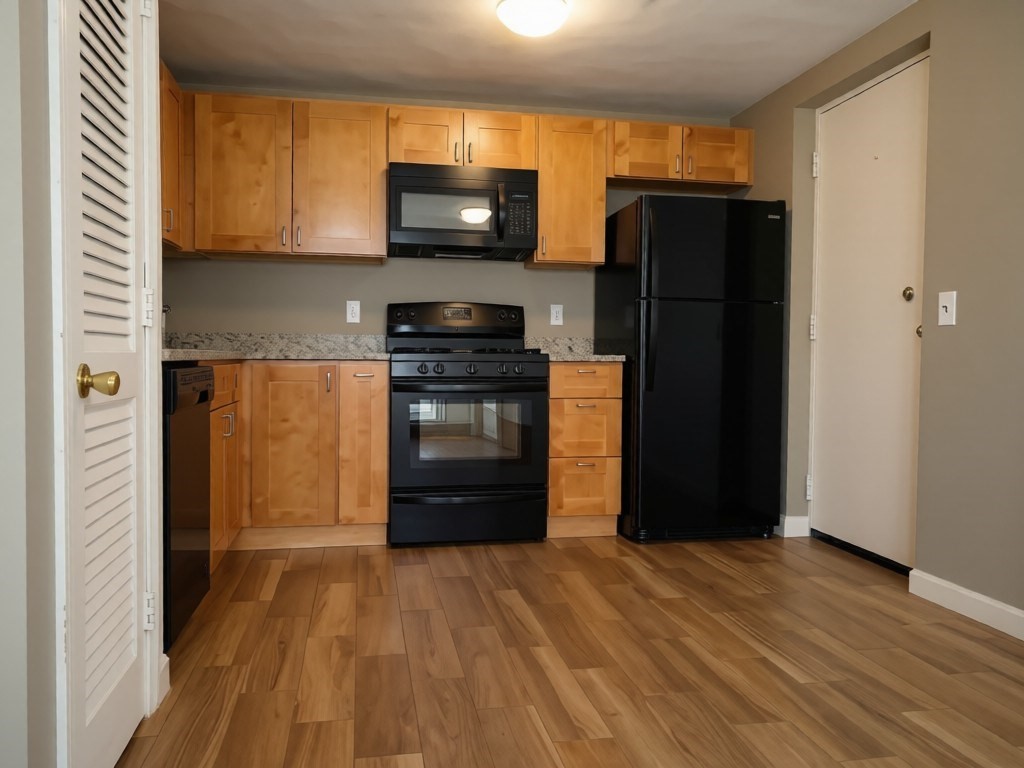 114 Willard St, Quincy, Massachusetts, 2 Bedrooms Bedrooms, 3 Rooms Rooms,1 BathroomBathrooms,Residential Lease,For Rent,Willard St,73514408