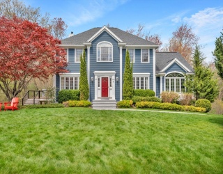 43 Oxbow Cir, North Andover, Massachusetts, 4 Bedrooms Bedrooms, 9 Rooms Rooms,2.5 BathroomsBathrooms,Residential,For Sale,Oxbow Cir,73514562