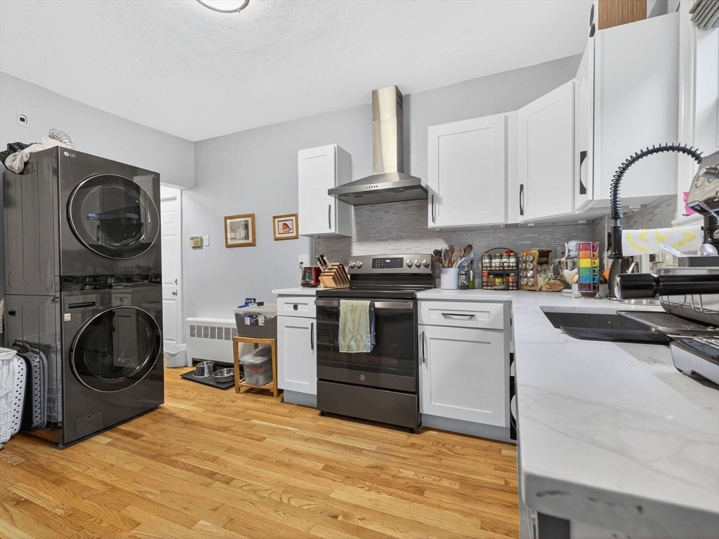 44 William St, Medford, Massachusetts, 3 Bedrooms Bedrooms, 6 Rooms Rooms,1.5 BathroomsBathrooms,Residential Lease,For Rent,William St,73514662