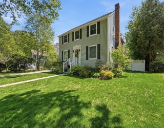 28 Saxon Rd, Worcester, Massachusetts, 4 Bedrooms Bedrooms, 10 Rooms Rooms,2.5 BathroomsBathrooms,Residential,For Sale,Saxon Rd,73514178