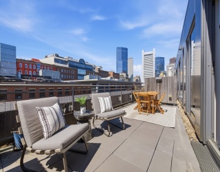 346-354 Congress St, Boston, Massachusetts, 1 Bedroom Bedrooms, 4 Rooms Rooms,2.5 BathroomsBathrooms,Residential,For Sale,Congress St,73514436