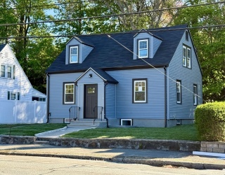 714 Lynnfield St, Lynn, Massachusetts, 3 Bedrooms Bedrooms, 7 Rooms Rooms,2.5 BathroomsBathrooms,Residential,For Sale,Lynnfield St,73514296