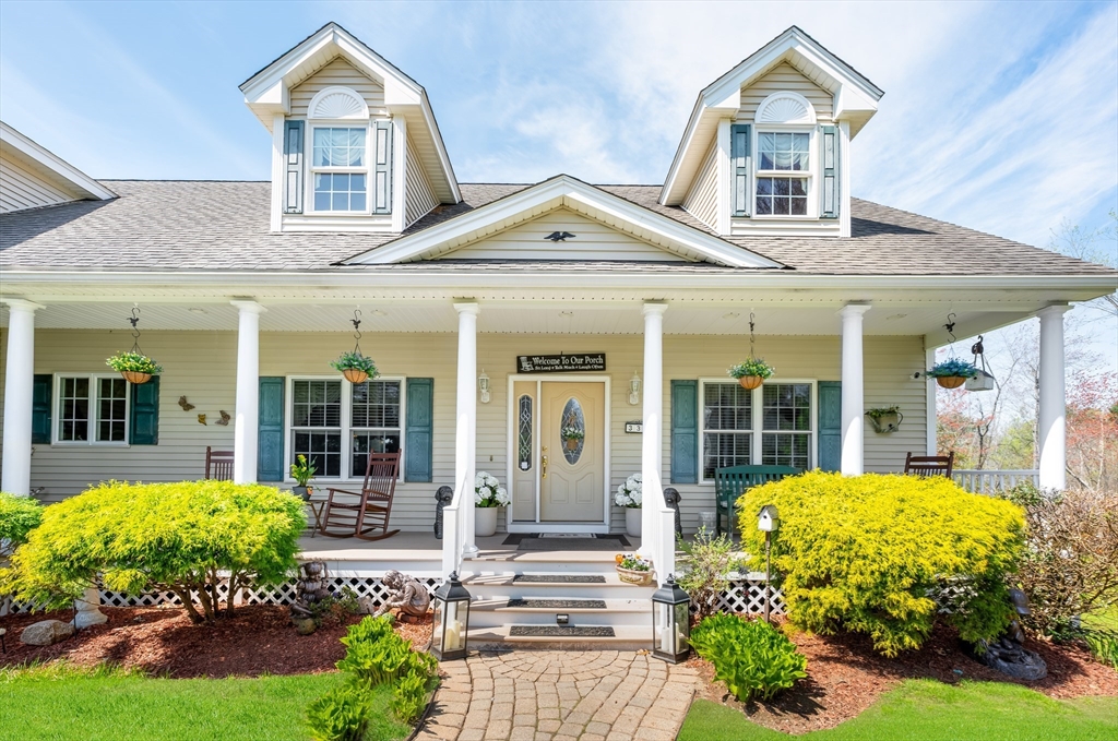 33 Park Ter, Dracut, Massachusetts, 4 Bedrooms Bedrooms, 6 Rooms Rooms,3 BathroomsBathrooms,Residential,For Sale,Park Ter,73514696